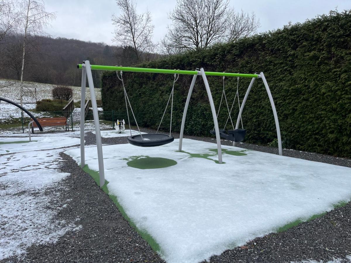 Entre Lac D'Annecy Et Montagnes, Golf Et Parapente A Pieds 塔卢瓦尔 外观 照片