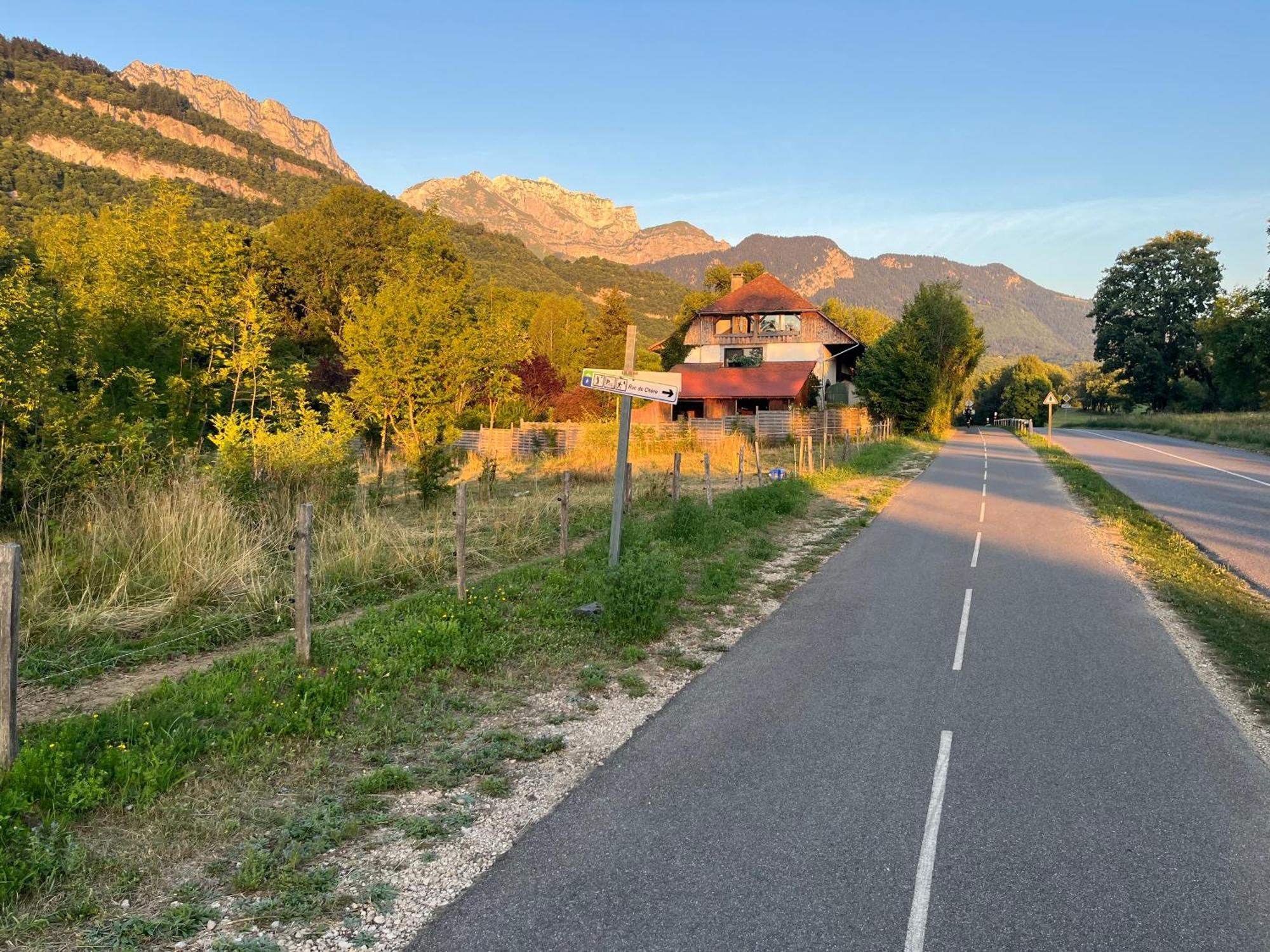 Entre Lac D'Annecy Et Montagnes, Golf Et Parapente A Pieds 塔卢瓦尔 客房 照片